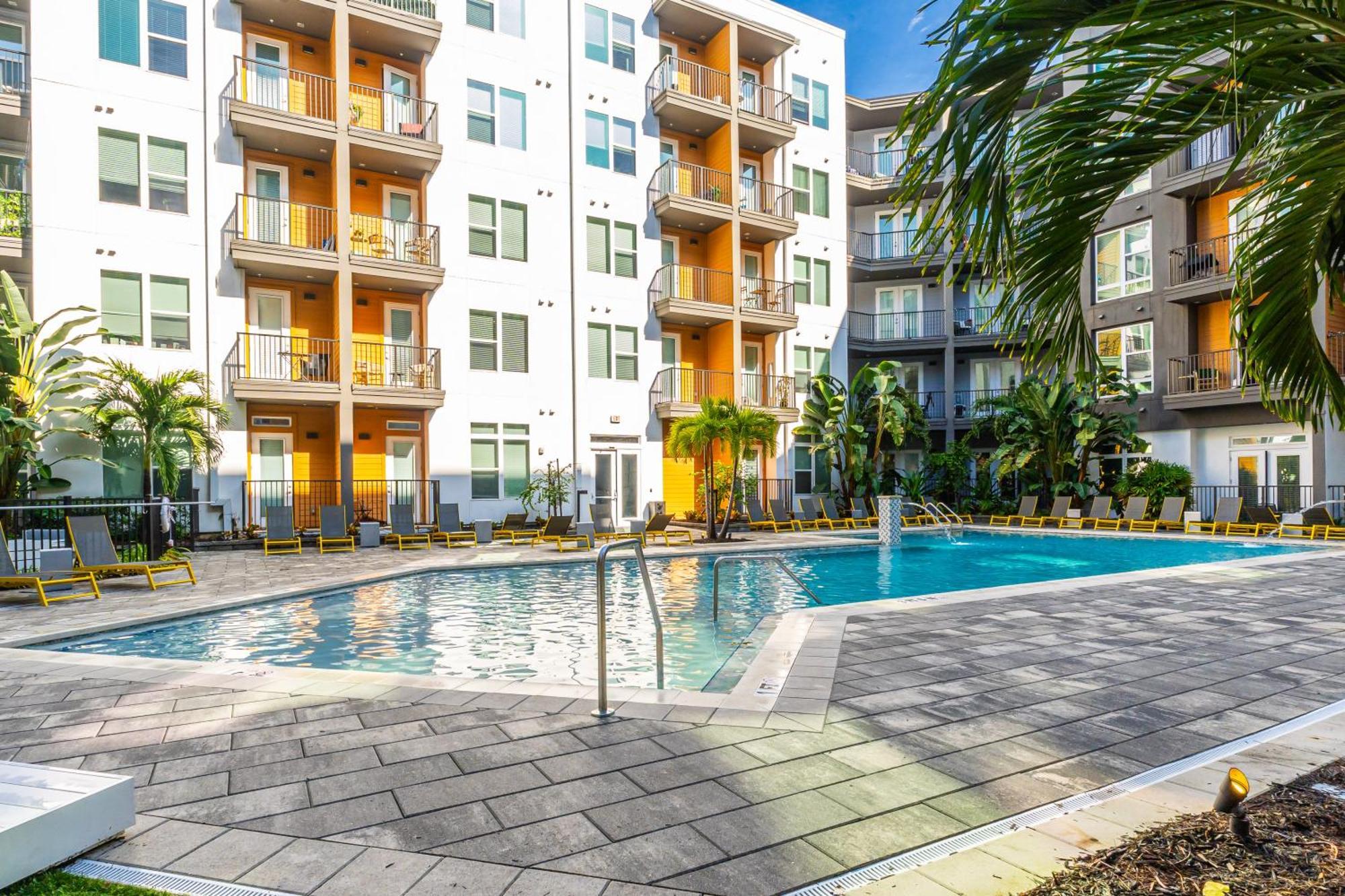 Tropicana Field 1 Bed In Downtown St Pete With Free Parking セント・ピーターズバーグ エクステリア 写真