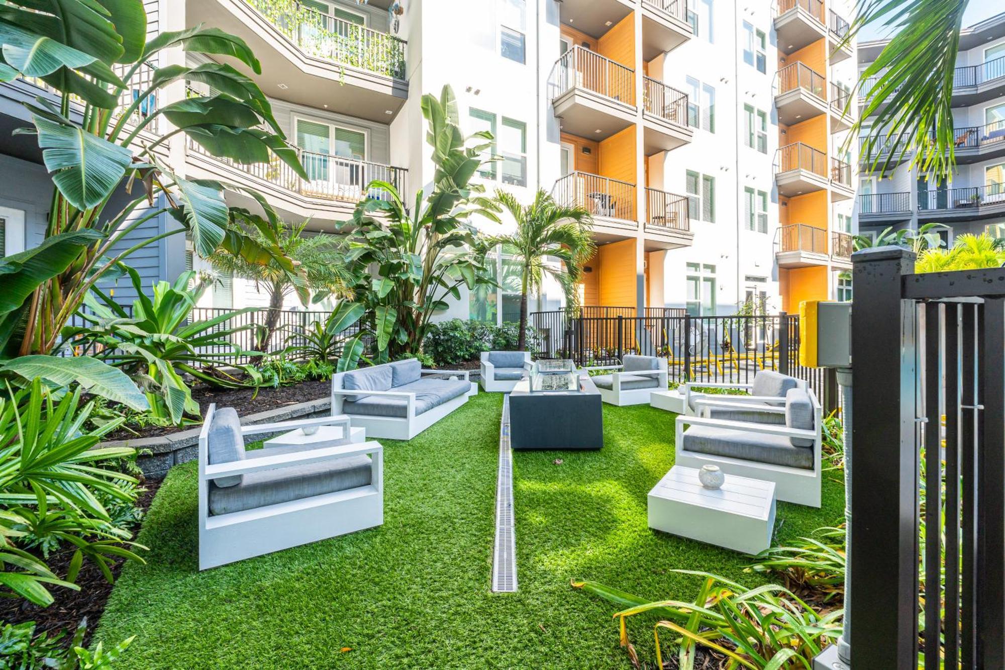 Tropicana Field 1 Bed In Downtown St Pete With Free Parking セント・ピーターズバーグ エクステリア 写真